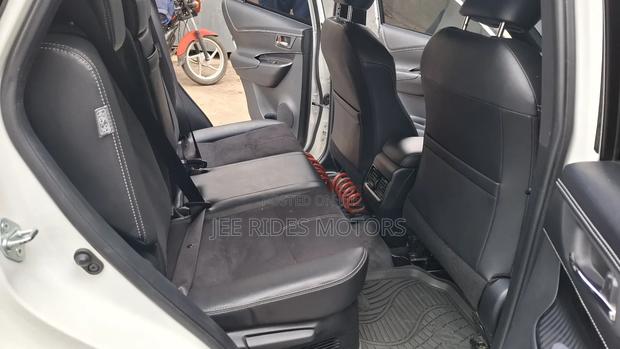 Toyota Harrier 2.0 2018 White