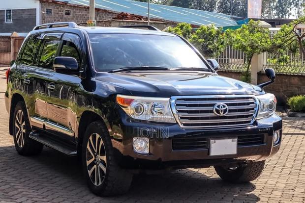 Toyota Land Cruiser 4.6 V8 ZX 2015 Black