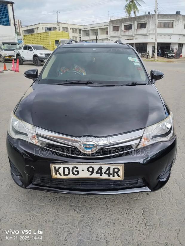 Toyota Corolla Fielder 2015 Black