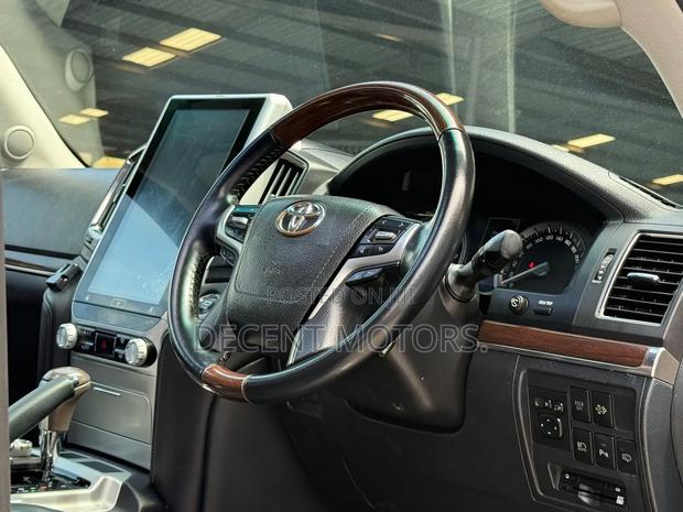 Toyota Land Cruiser 4.5 V8 DSL 2015 Gray