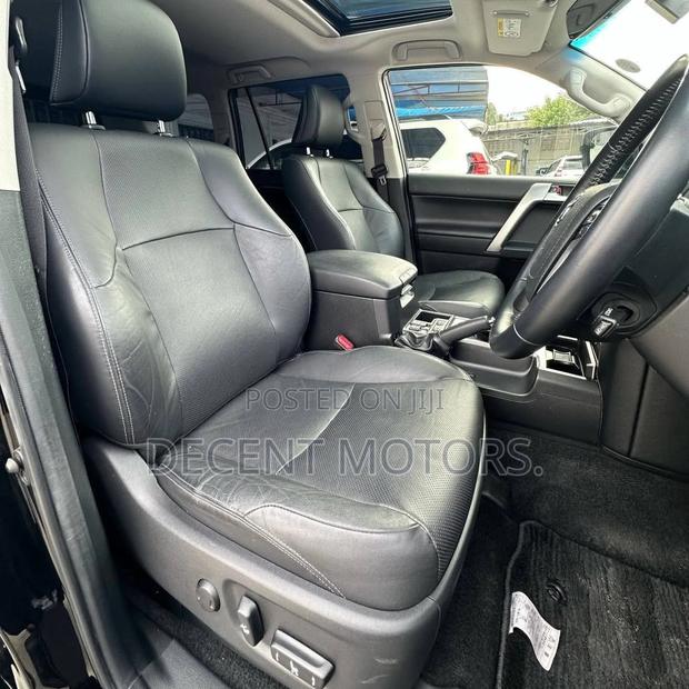 Toyota Land Cruiser Prado 2.8 2018 Black