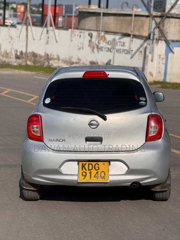 Nissan March 2016 Silver