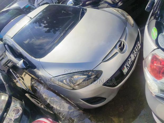 Mazda Demio 2012 Silver