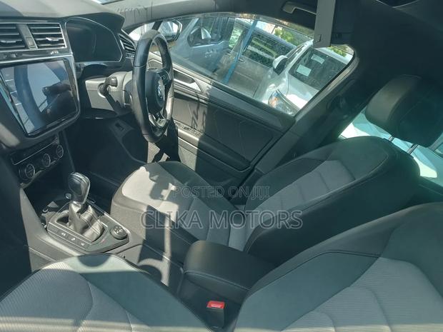 Volkswagen Tiguan 2018 Gray