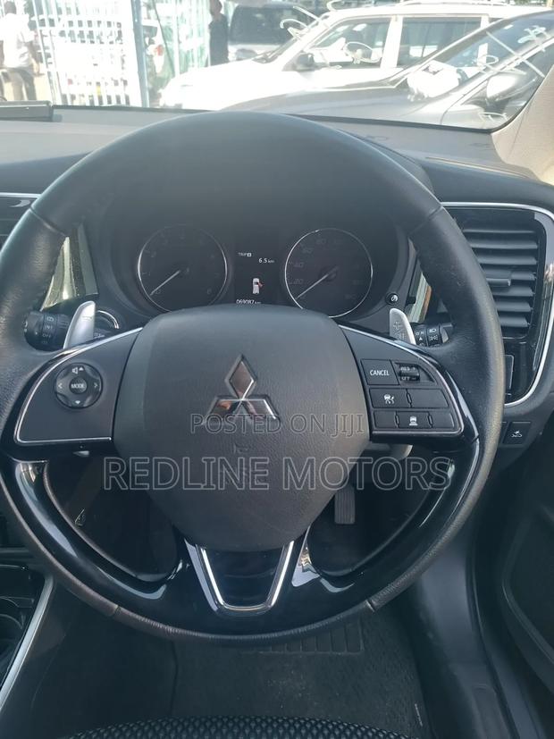 Mitsubishi Outlander 2018 Silver