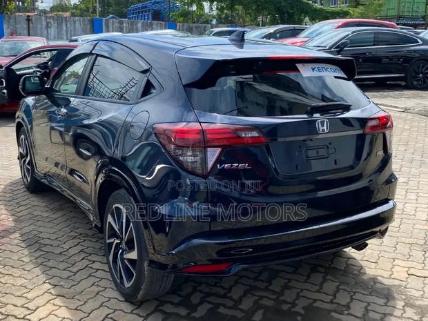 Honda Vezel 2018 Black