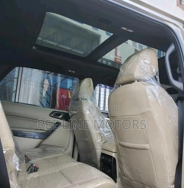 Ford Everest 2018 Gray