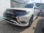 Mitsubishi Outlander 2018 White for sale
