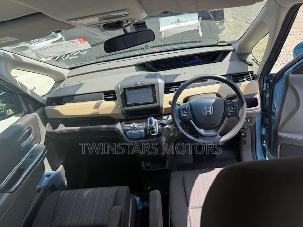 Honda Freed 2018 Blue