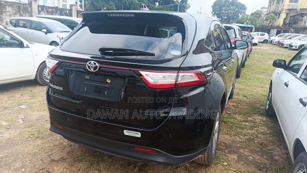 Toyota Harrier 2.0 2019 Black