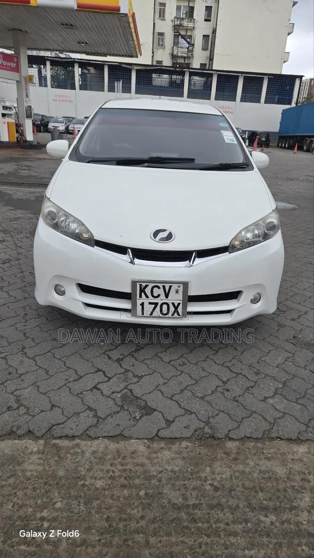 Toyota Wish 2013 White