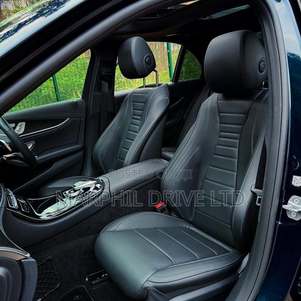 Mercedes-Benz E200 2018 Blue