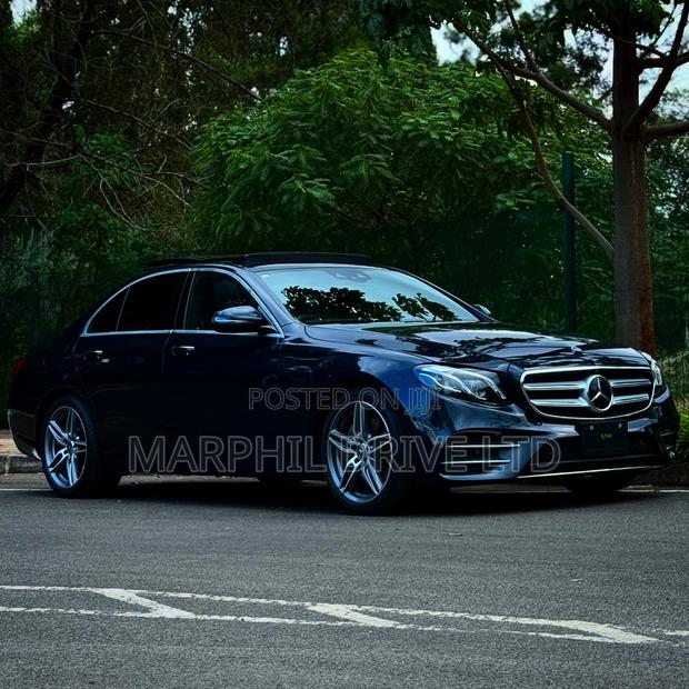 Mercedes-Benz E200 2018 Blue
