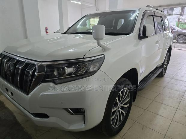 Toyota Land Cruiser Prado 2.7 2019 White