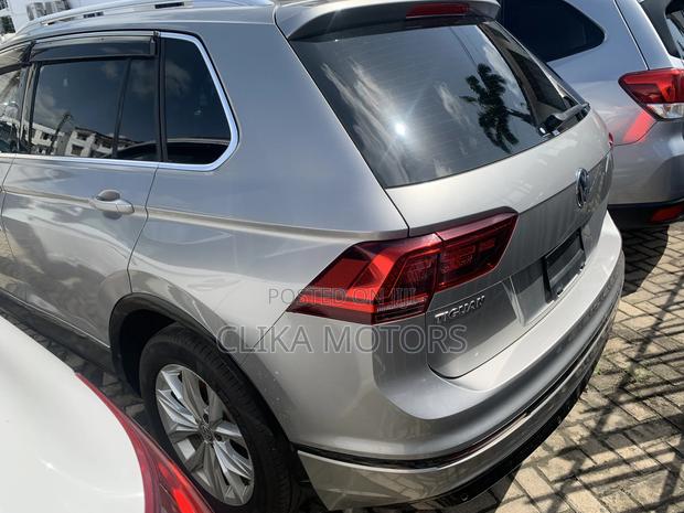 Volkswagen Tiguan 2.0T SE AWD 4MOTION 2018 Gold