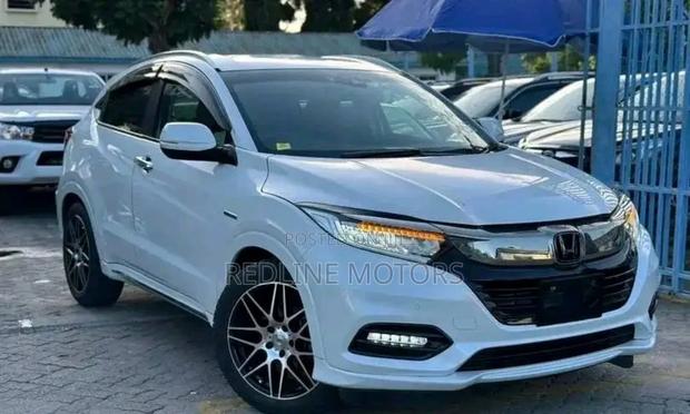 Honda Vezel 2018 White