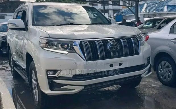 Toyota Land Cruiser Prado 2018 White