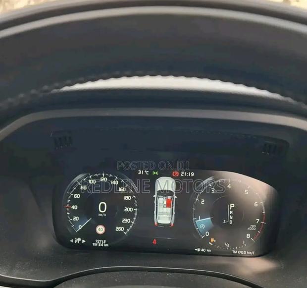 Volvo XC60 2018 Gray