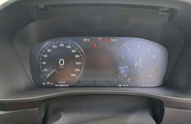 Volvo XC60 2018 Pearl