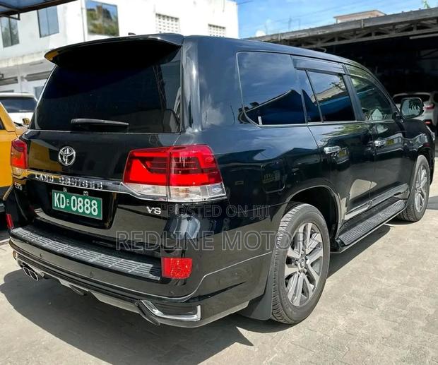 Toyota Land Cruiser 2018 Black