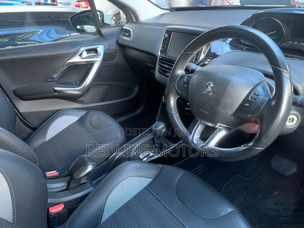 Peugeot 2008 1.2 PureTech (130 Hp) 2018 White