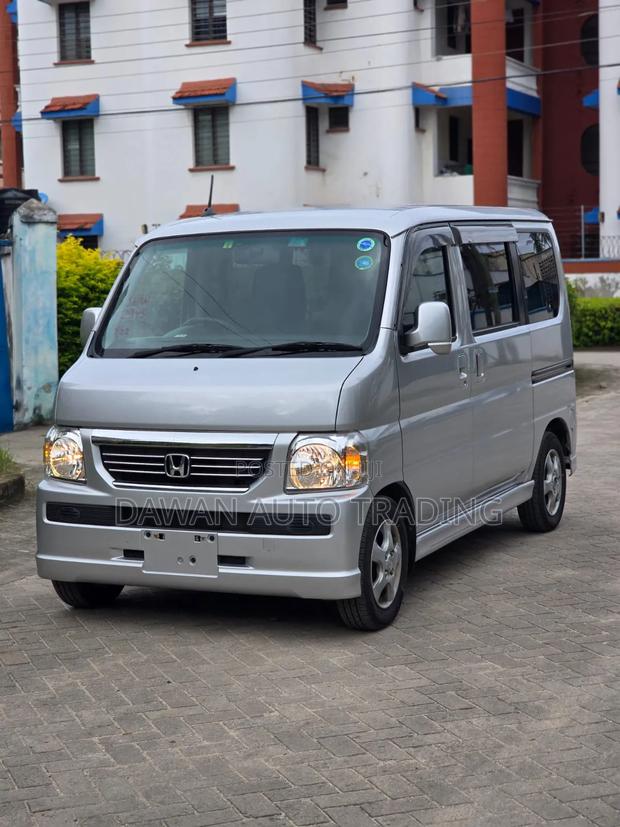 Honda Vamos 2018 Silver