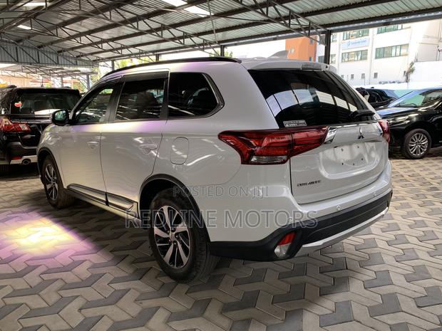Mitsubishi Outlander SE AWC 2018 Pearl