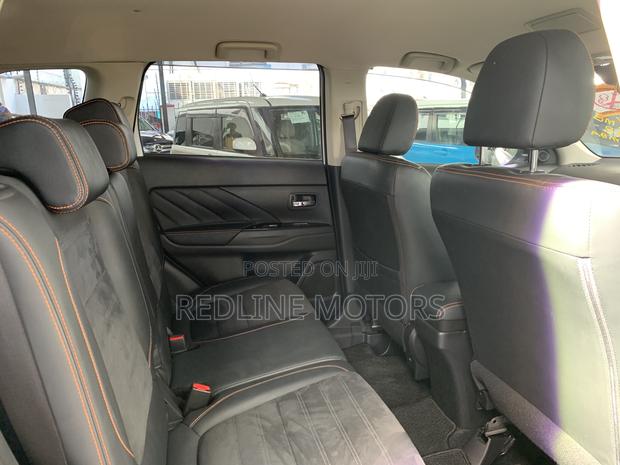 Mitsubishi Outlander SE AWC 2018 Pearl