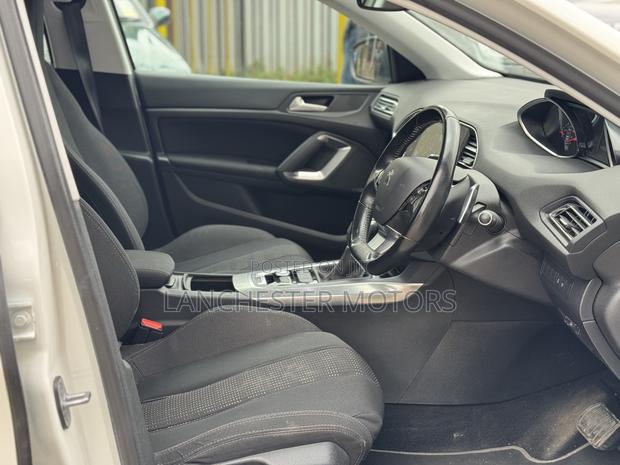Peugeot 308 2017 White