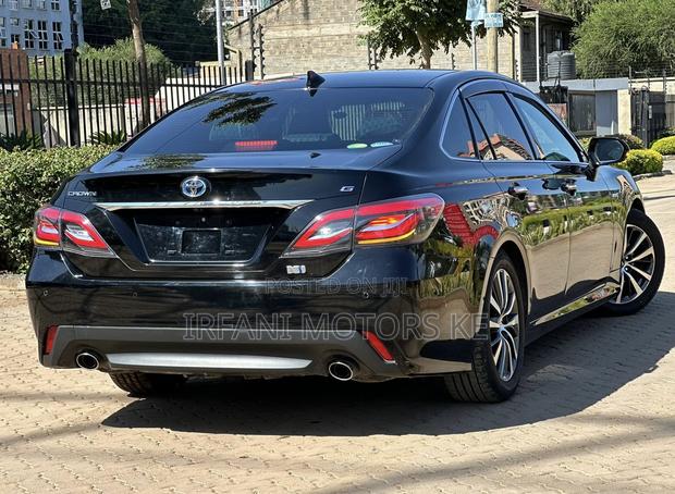 Toyota Crown 2018 Black