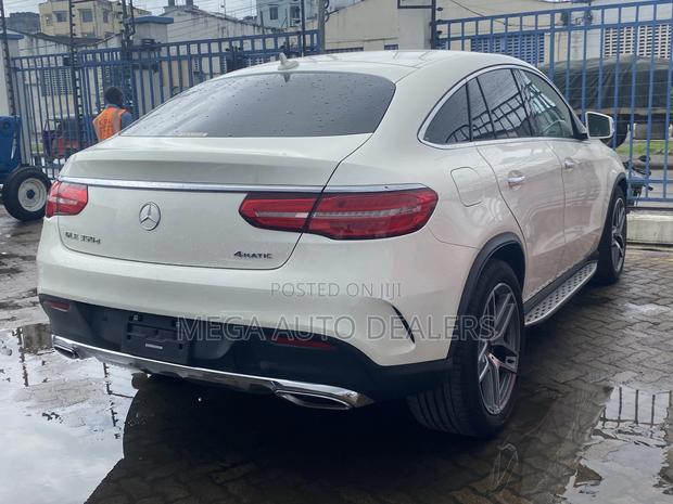Mercedes-Benz GLE-Class 2018 White