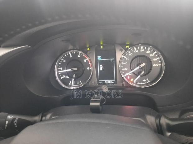 Toyota Hilux 2020 White