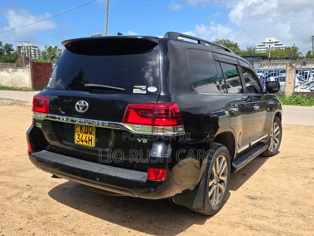 Toyota Land Cruiser 2017 Black