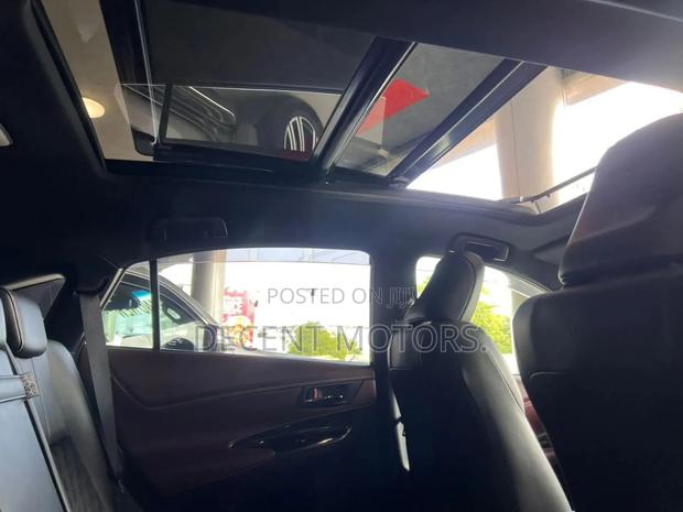 Toyota Harrier 2.0 2018 White