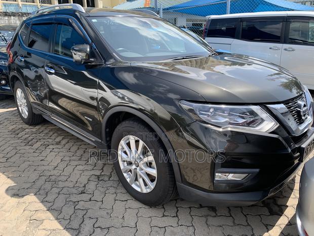Nissan X-Trail 2.0 Hybrid FWD 2018 Green