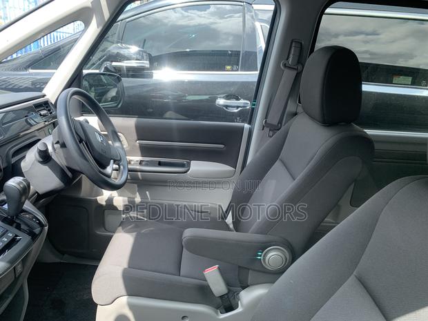 Honda Stepwgn 2018 Gray