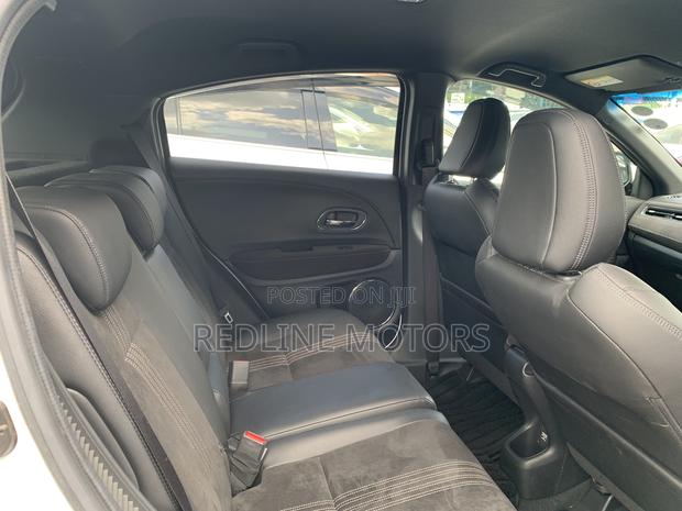 Honda Vezel 1.5 Hybrid 4WD 2018 Pearl