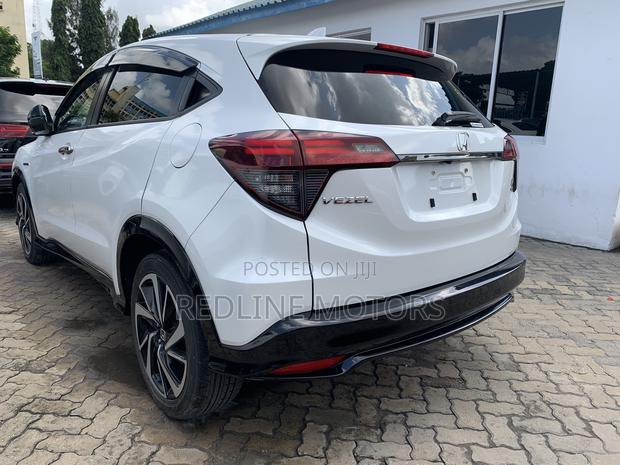 Honda Vezel 1.5 Hybrid 4WD 2018 Pearl