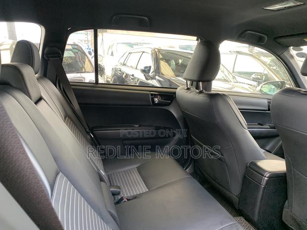 Toyota Corolla Fielder 1.5 Petrol AWD 2018 Pearl