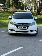 Honda Vezel 2017 White for sale
