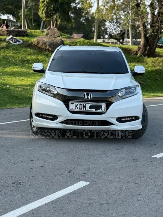 Honda Vezel 2017 White