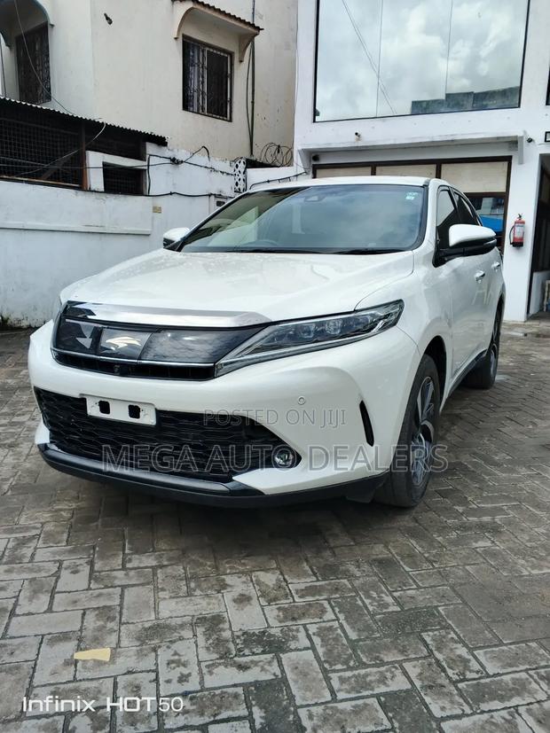 Toyota Harrier 2018 White