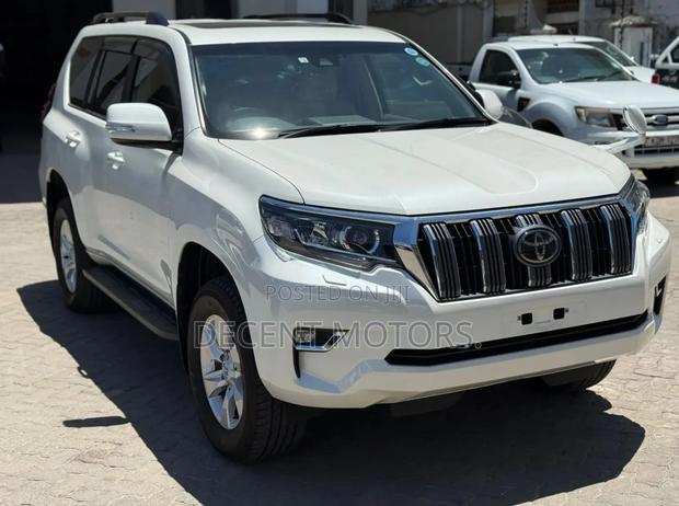 Toyota Land Cruiser Prado 2.7 2019 White