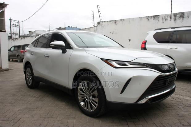 Toyota Harrier 2024 White