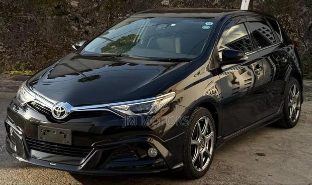 Toyota Auris 2019 Matt Black