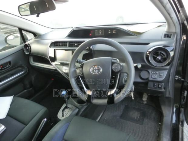 Toyota Aqua 2018 Black