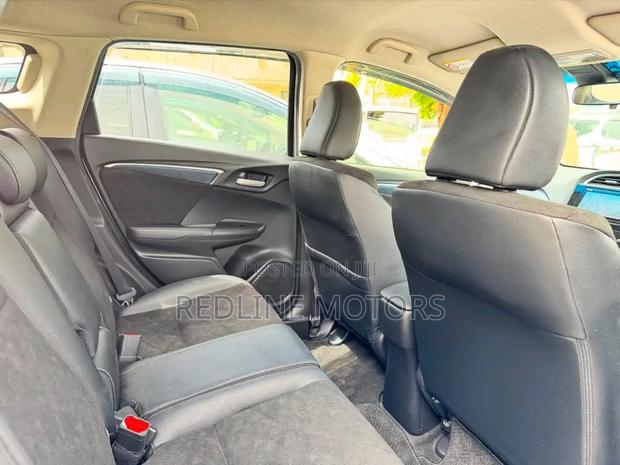 Honda Shuttle 2018 Silver