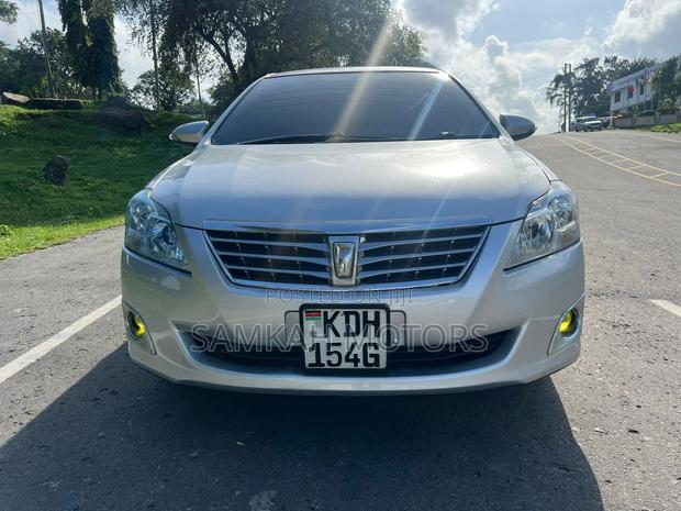 Toyota Premio 2016 Silver