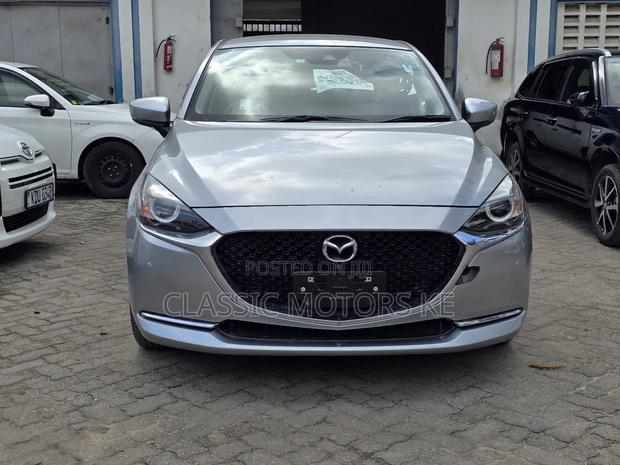 Mazda 2 2020 Silver