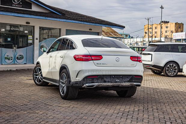 Mercedes-Benz GLE-Class GLE 350d 4MATIC 2018 White